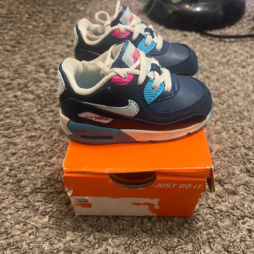 Used Nike Air Maxes